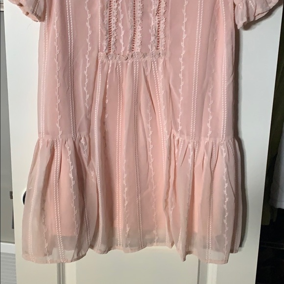 Pink dress - Picture 4 of 5